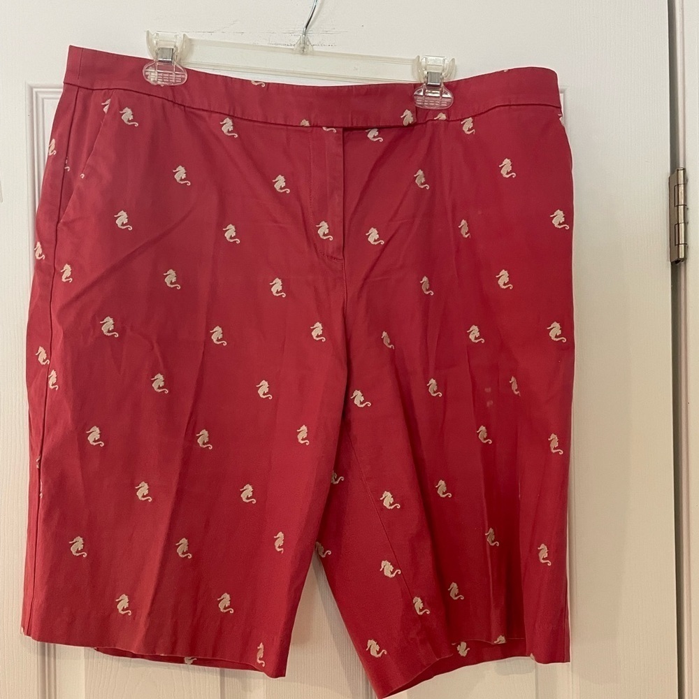 TALBOTS walking shorts in dark salmon with seahorse print